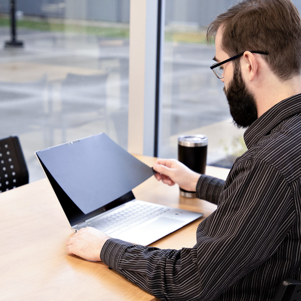 Filtre confidentialité 16" STARTECH - Protégez vos données
